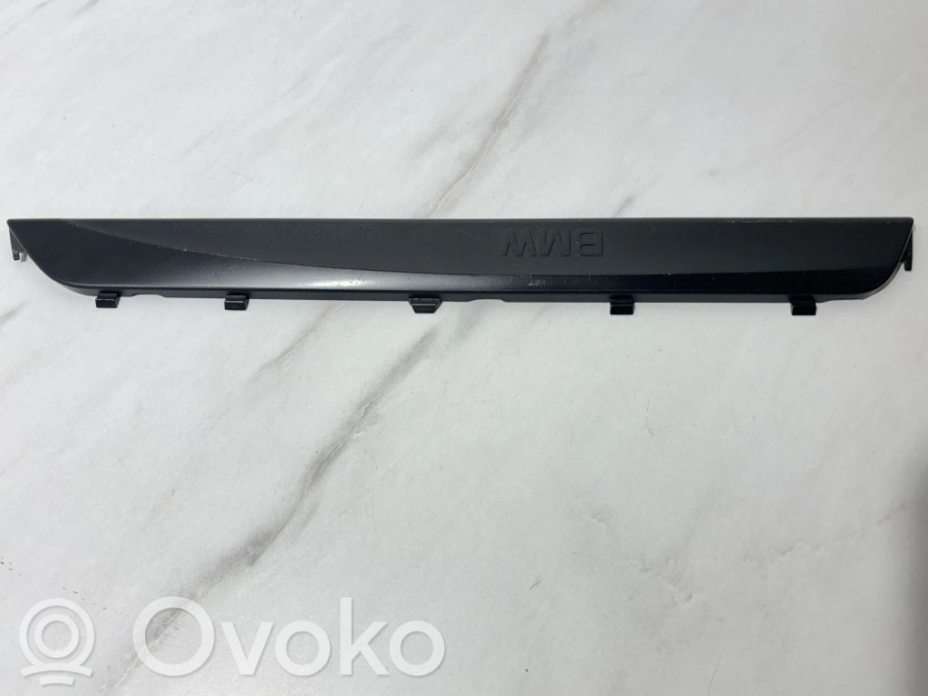 BMW 1 E81 E87 Priekinio slenksčio apdaila (vidinė) 