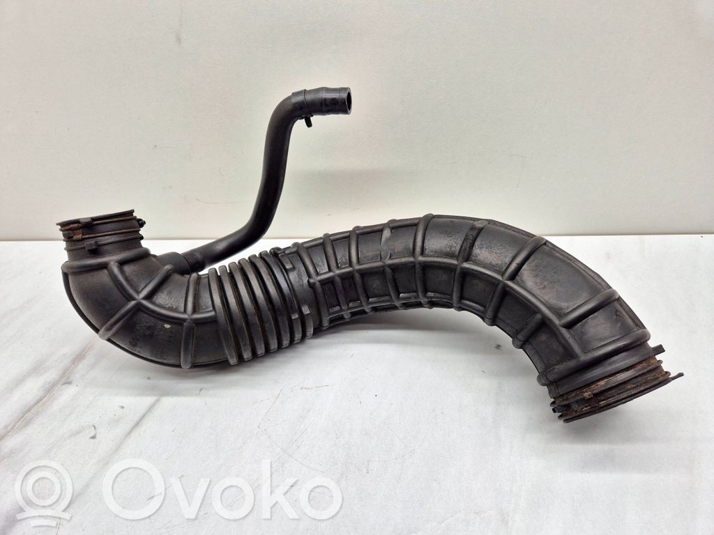 KIA Ceed Turbo air intake inlet pipe/hose 