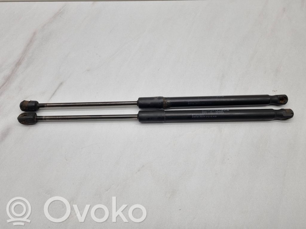 KIA Ceed Tailgate/trunk strut/damper 