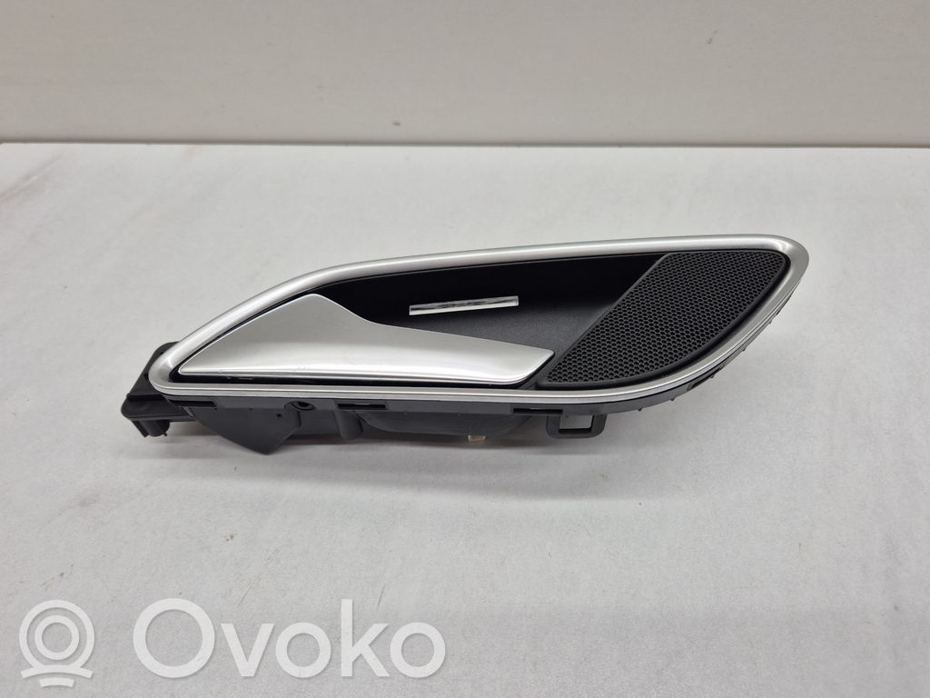 Audi Q3 8U Manecilla interna puerta trasera 