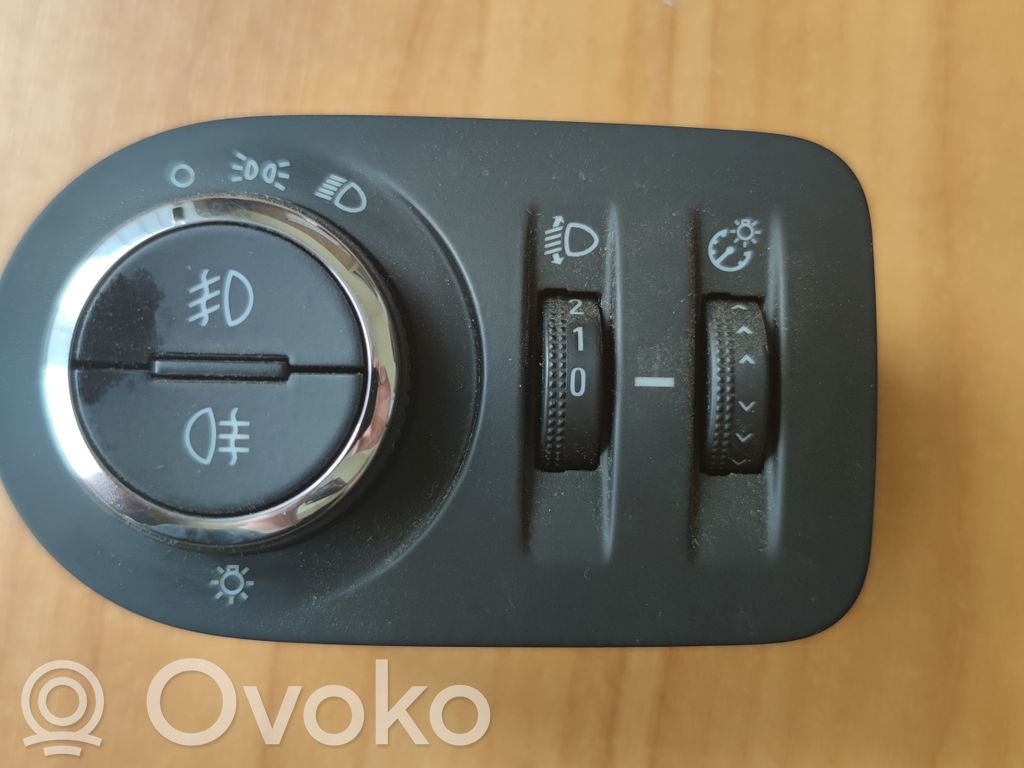Opel Corsa D Light switch 