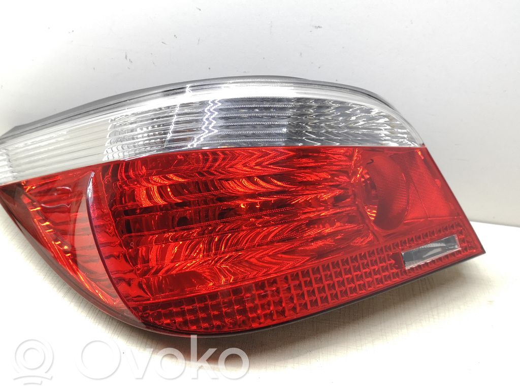 Rear/tail lights   7165737
