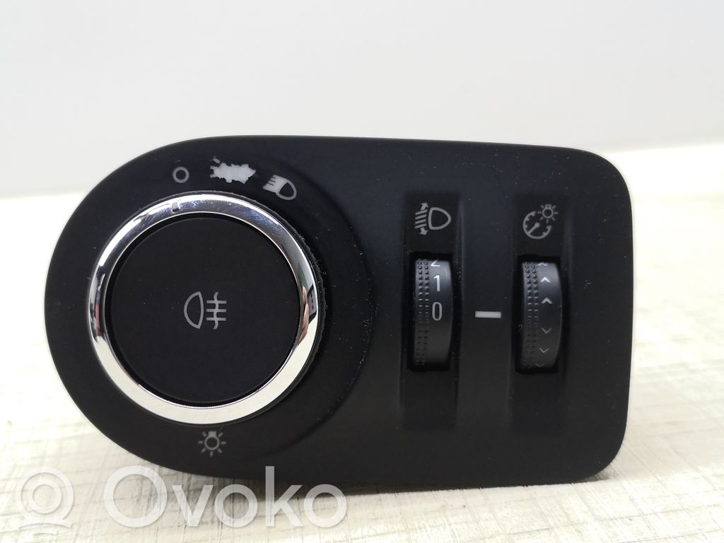 Opel Corsa D Light switch 