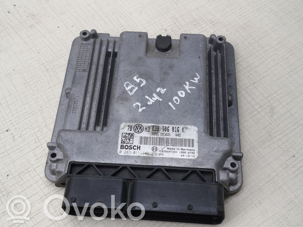 Volkswagen PASSAT B5.5 Engine control unit/module 