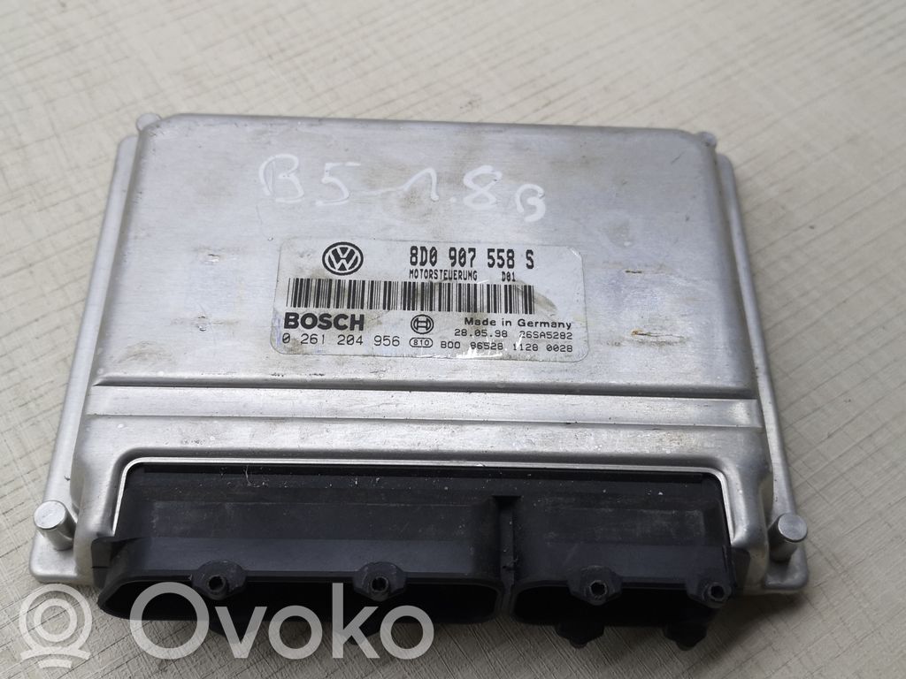 Engine control unit/module   8D0907558S