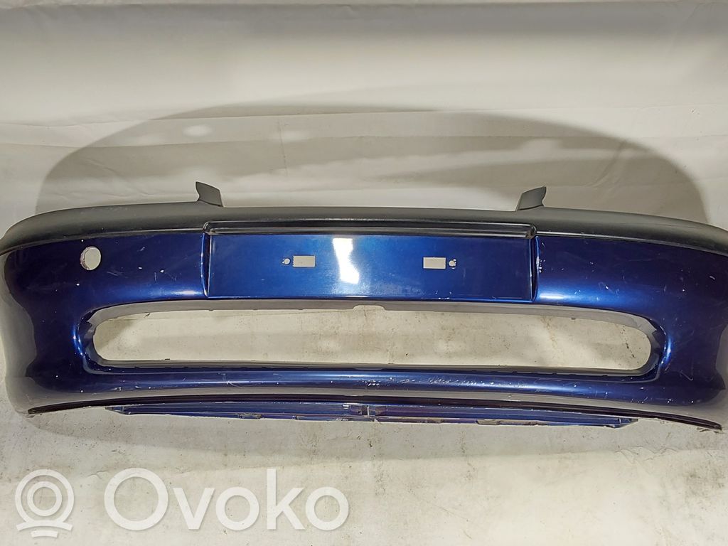 Opel Vectra B Parachoques delantero 