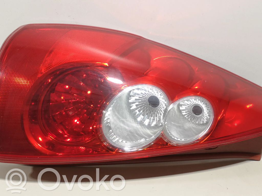 Mazda 5 Rear/tail lights 