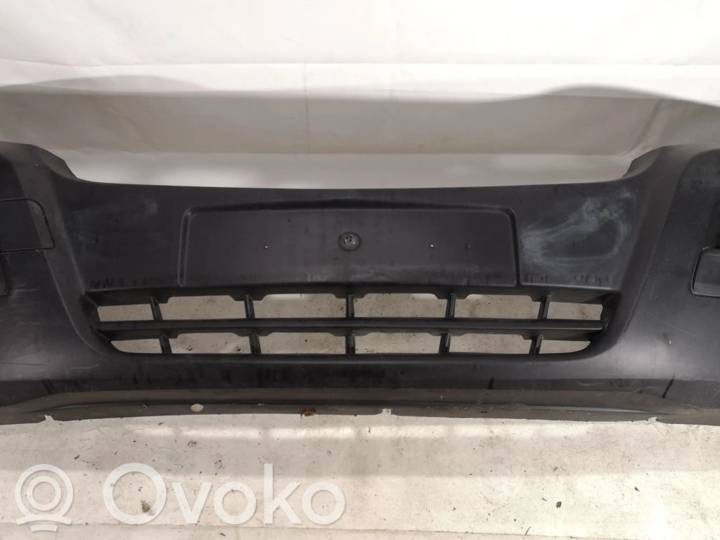 Opel Movano B Zderzak przedni 