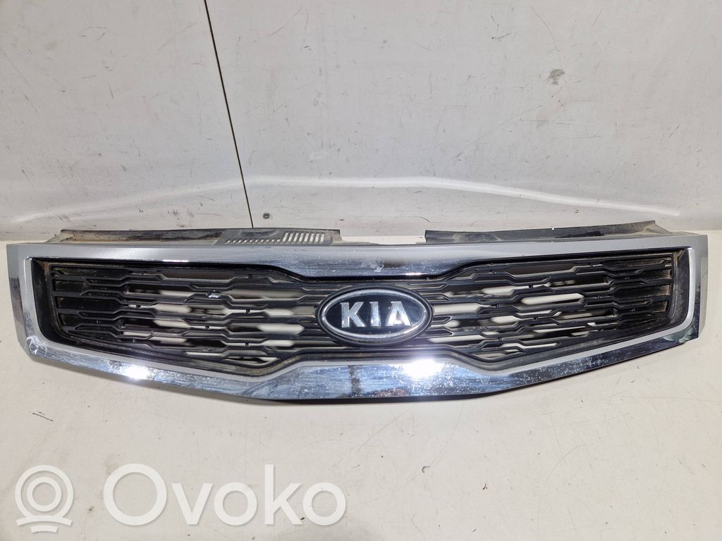 KIA Ceed Etupuskurin ylempi jäähdytinsäleikkö 