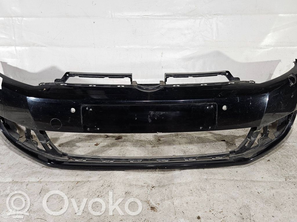 Volkswagen Golf VI Parachoques delantero 