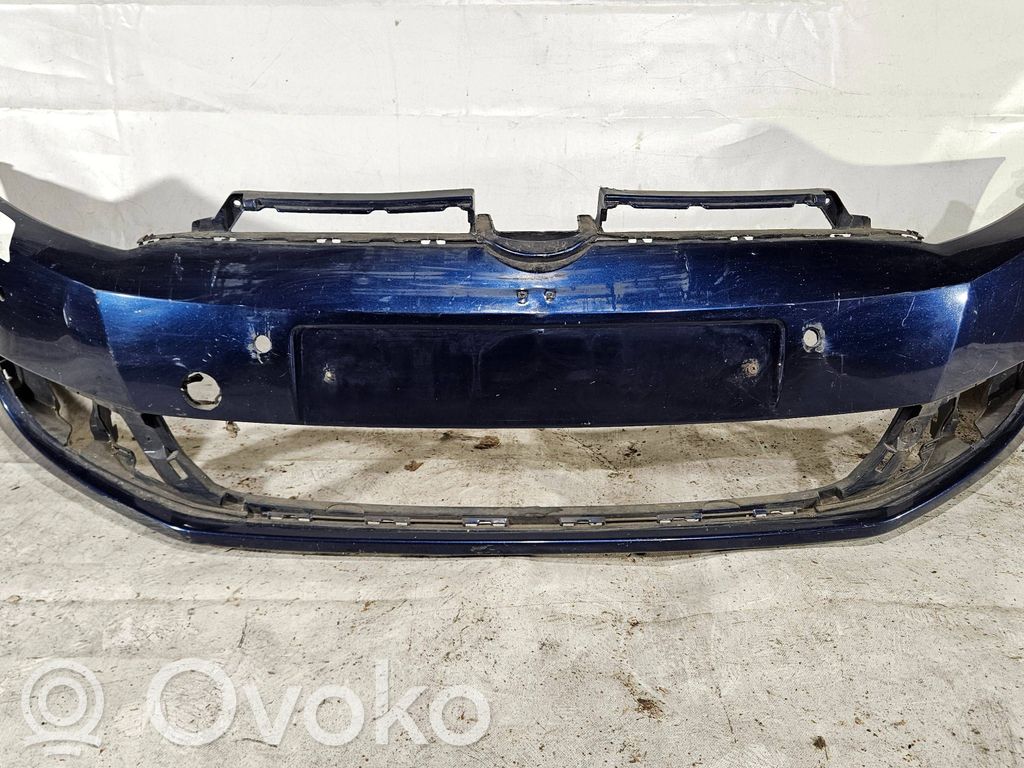 Volkswagen Golf VI Parachoques delantero 