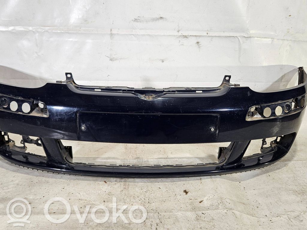 Volkswagen Golf V Front bumper 