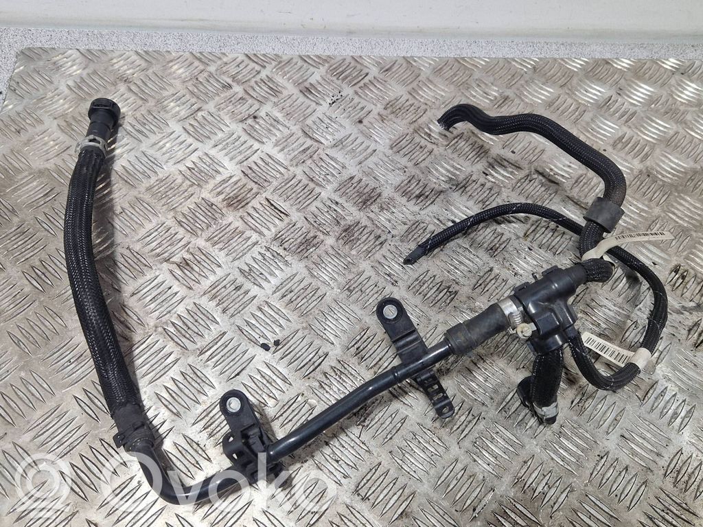BMW 2 F45 Przewód / Wąż przelewowy paliwa 