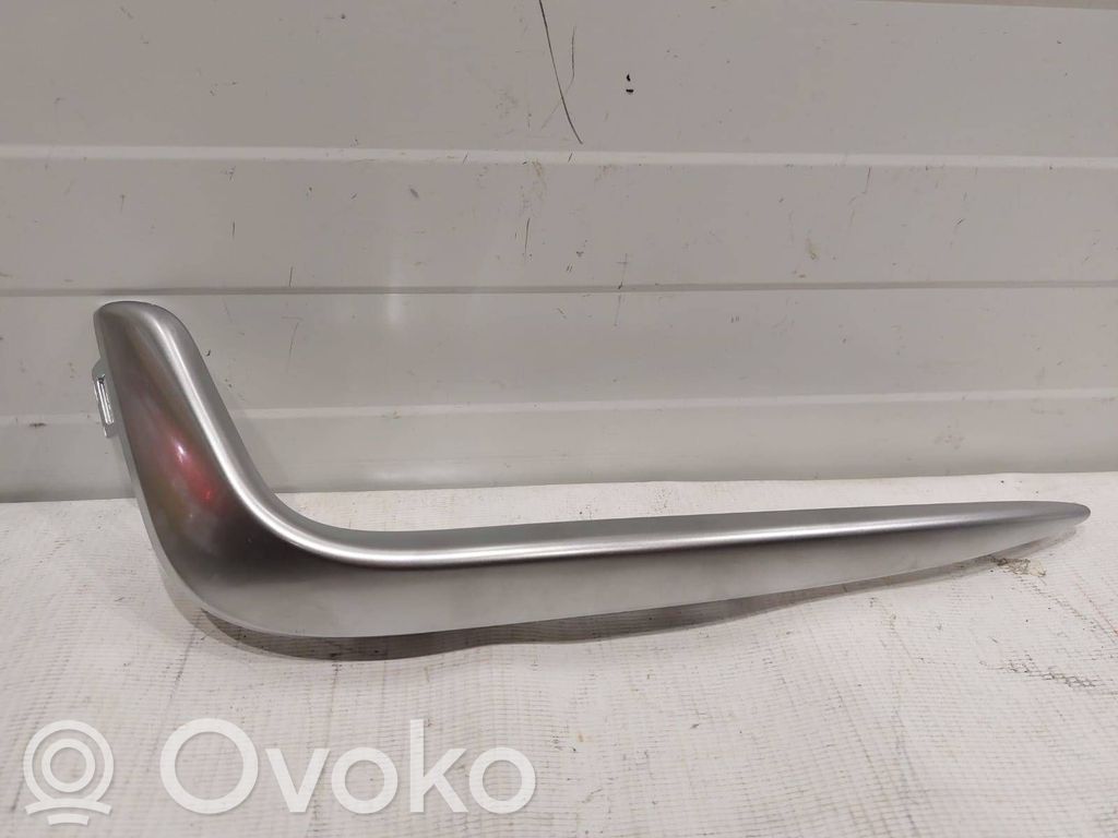 Etusumuvalon ritilä   6WF77SZ7AA,6WF71TRMAA