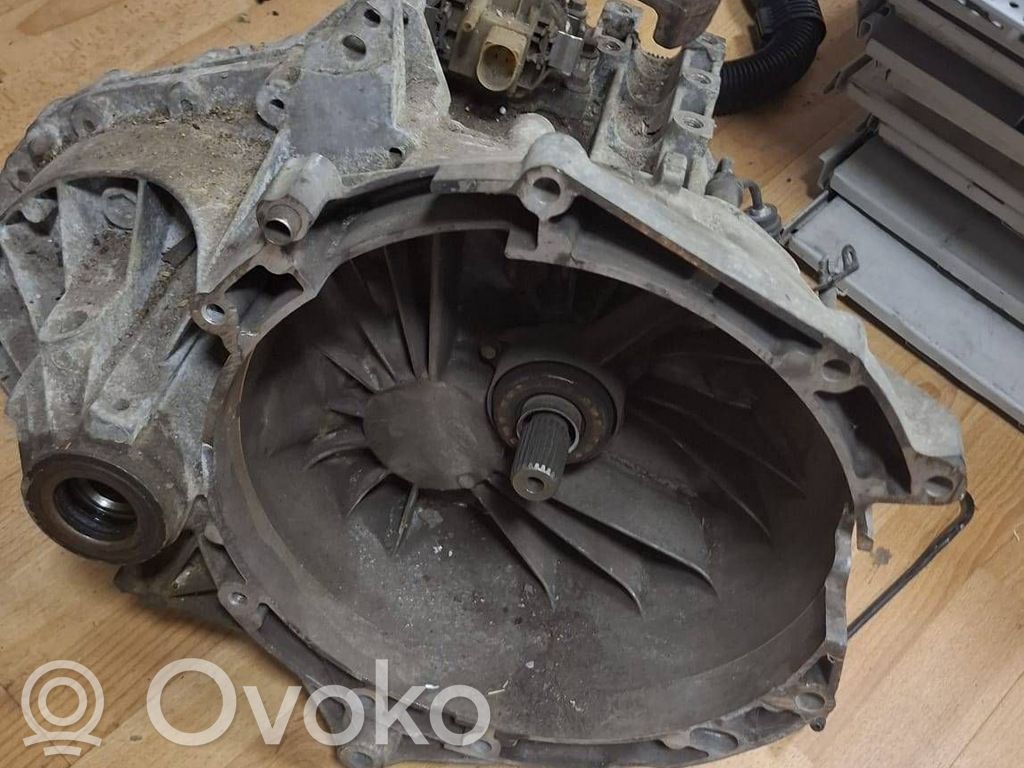 Ford Transit Cutie viteze manuală cu 5 trepte 