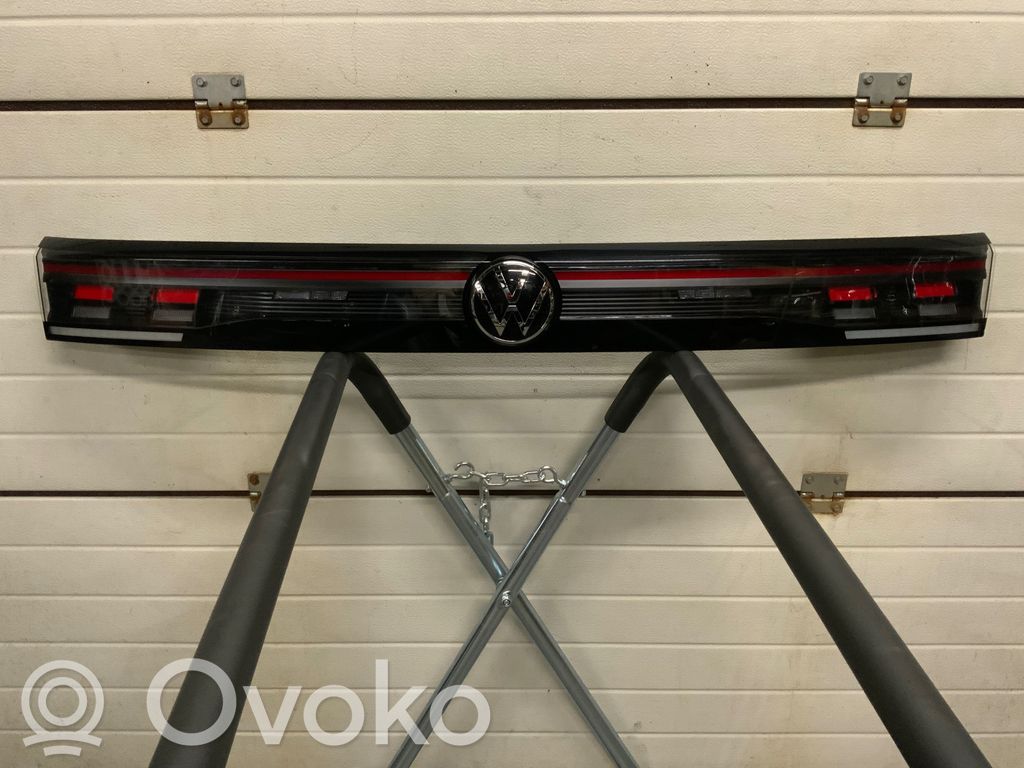 Volkswagen Tiguan Lampa zderzaka tylnego 