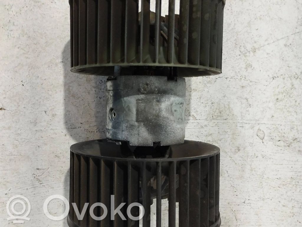 BMW 3 E36 Pečiuko ventiliatorius/ putikas 