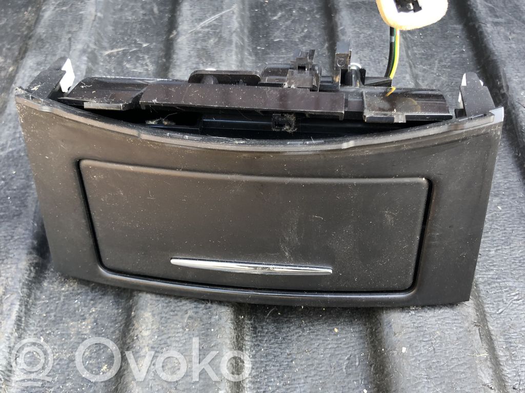 Infiniti FX Aschenbecher 
