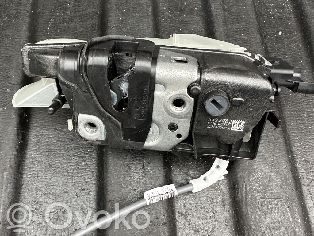 Citroen C3 Aircross Front door lock 