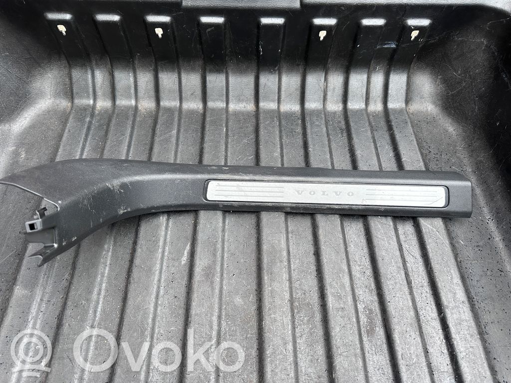 Volvo V60 Moldura protectora del borde delantero 