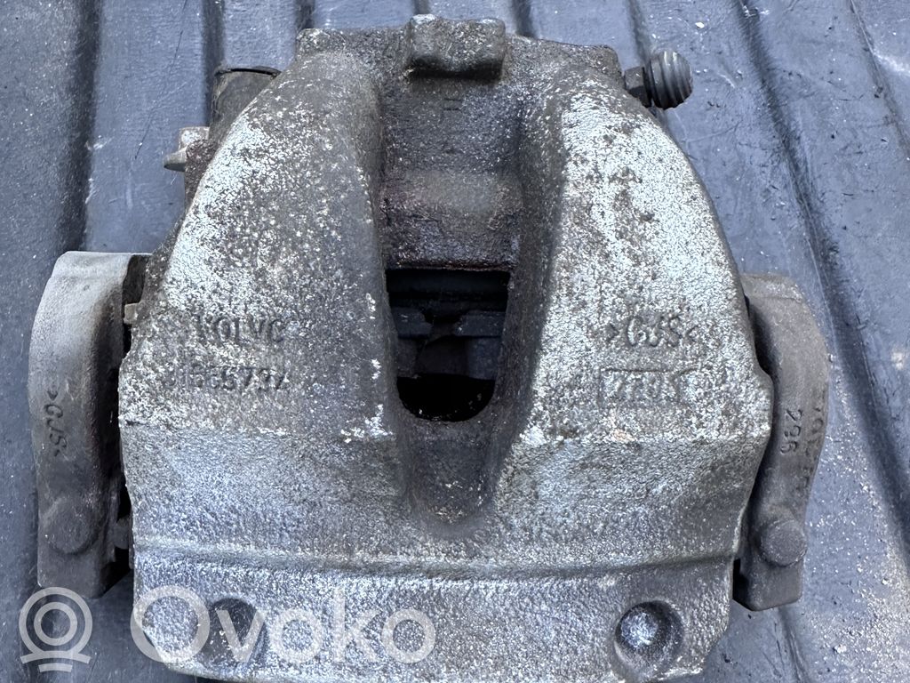 Volvo V60 Etujarrusatula 
