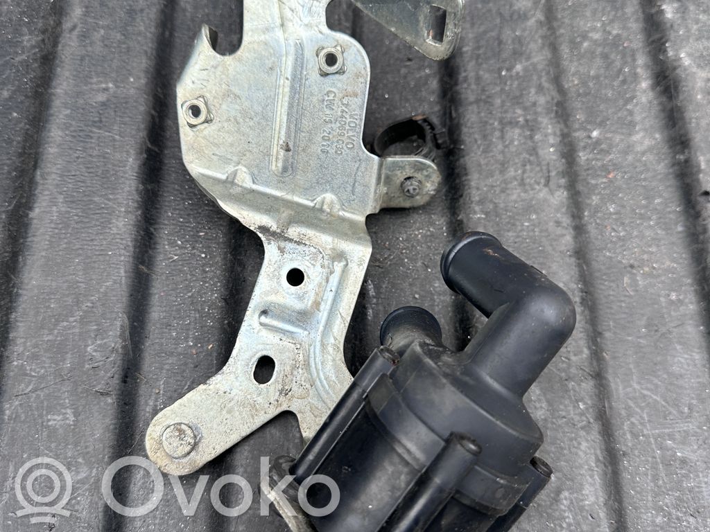 Volvo S90, V90 Pompa cyrkulacji / obiegu wody 