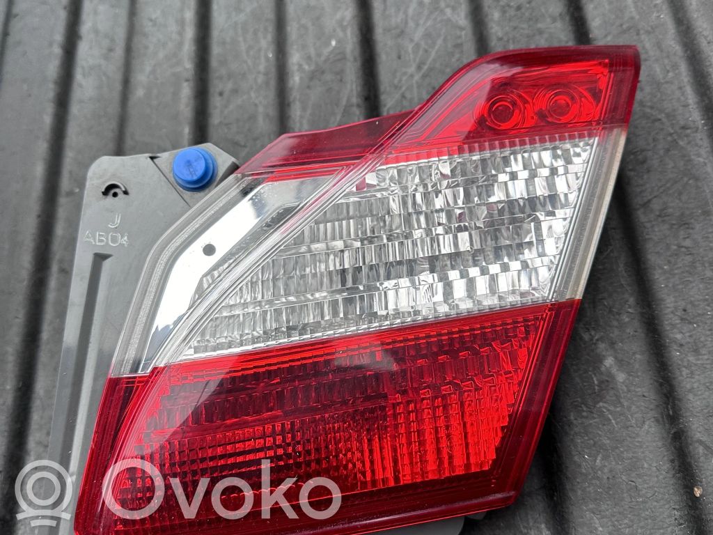 Infiniti M30 Tailgate rear/tail lights 