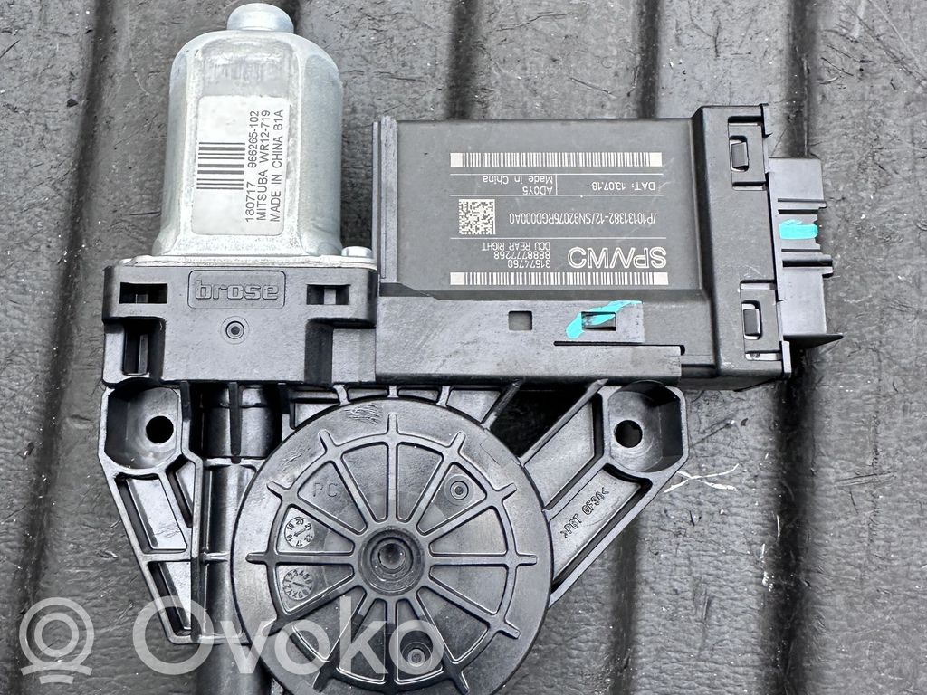 Volvo S90, V90 Silniczek podnoszenia szyby drzwi tylnych 