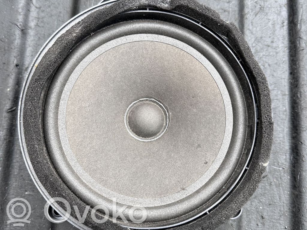 Land Rover Discovery 5 Front door speaker 