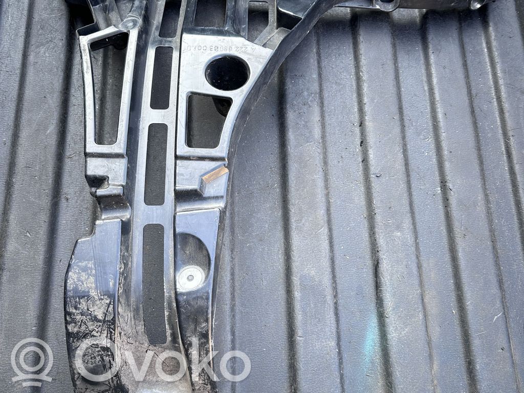 Mercedes-Benz S W222 Soporte de montaje del parachoques trasero 
