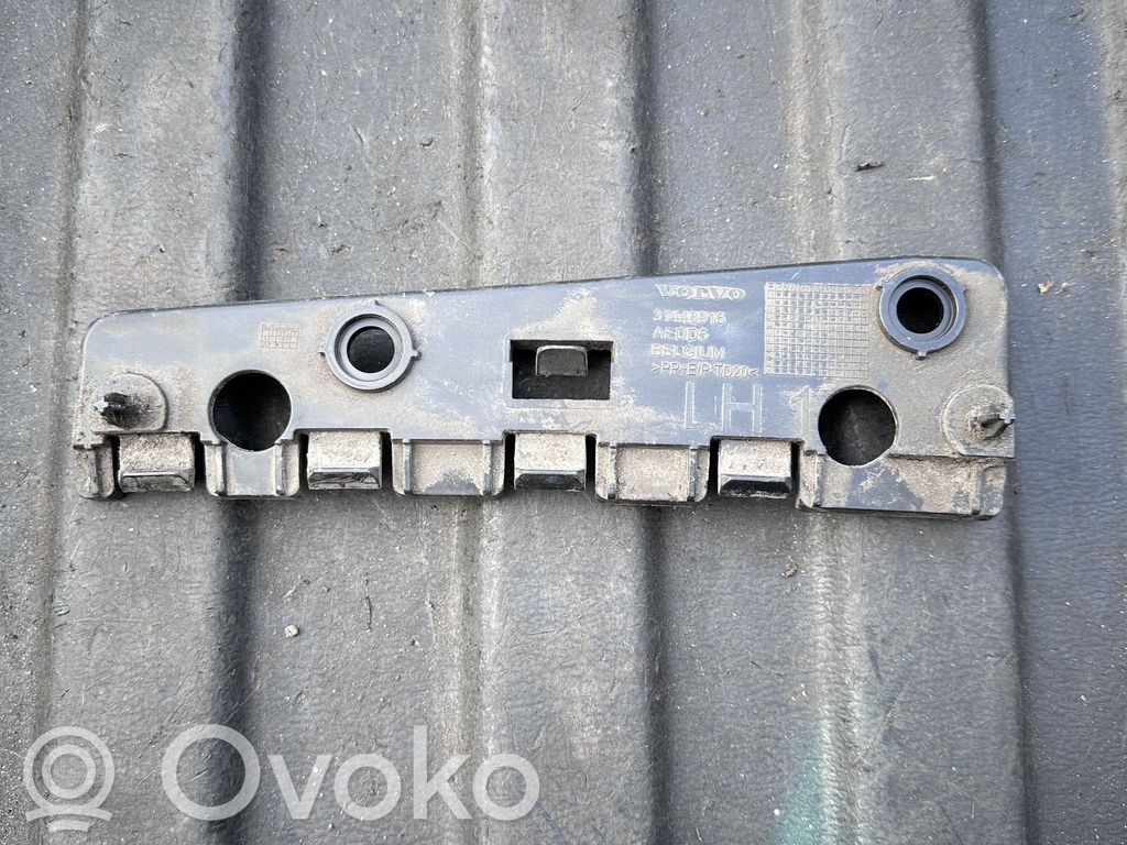 Volvo V60 Fender mounting bracket 