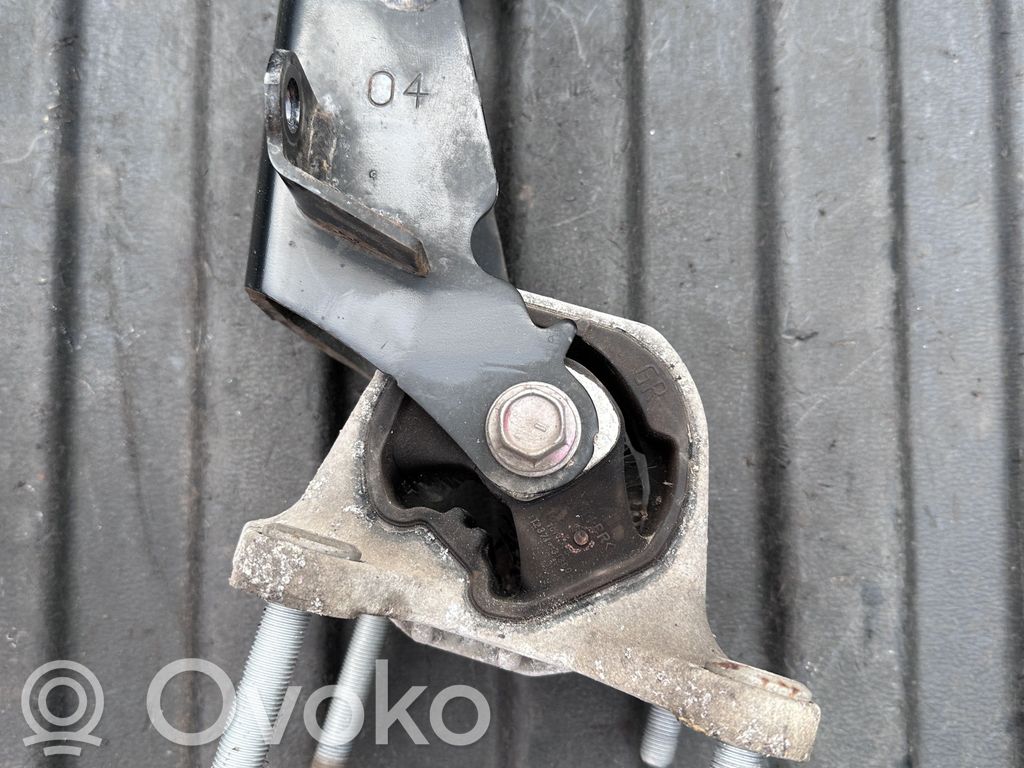 Lexus RX 450H Engine mount bracket 