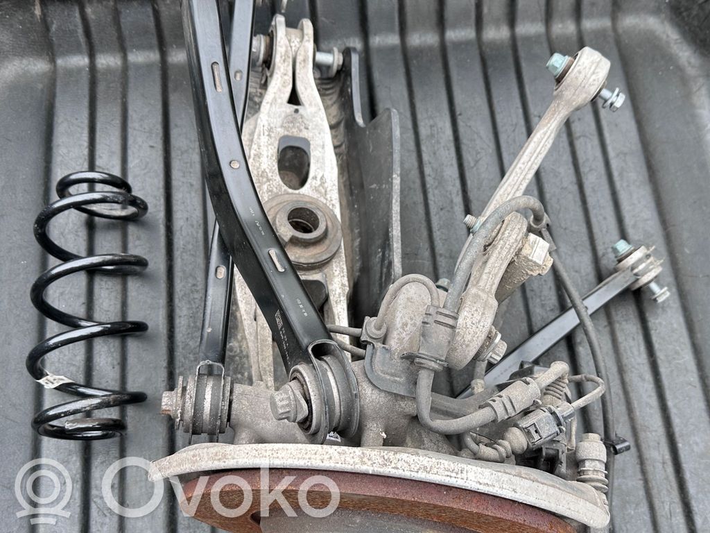 Audi A4 S4 B9 8W Braț cu fuzetă spate 