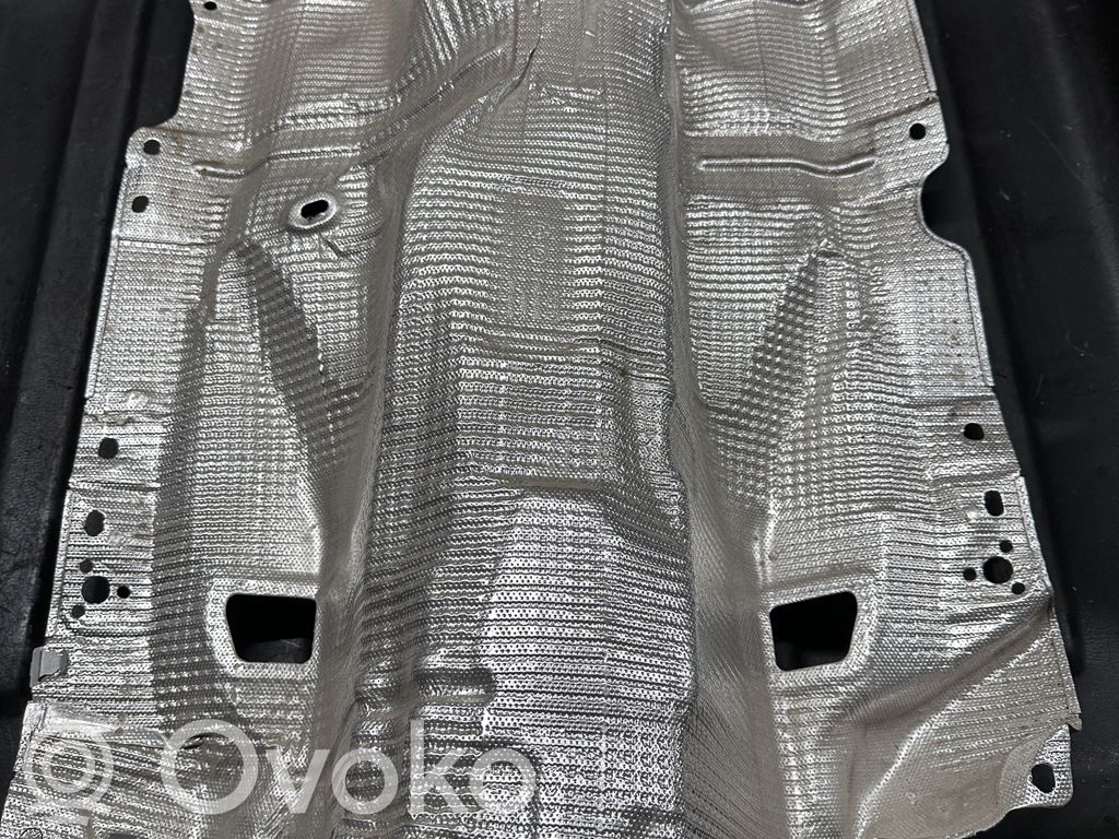 Audi A4 S4 B9 8W Hitzeschutz Abschirmblech 