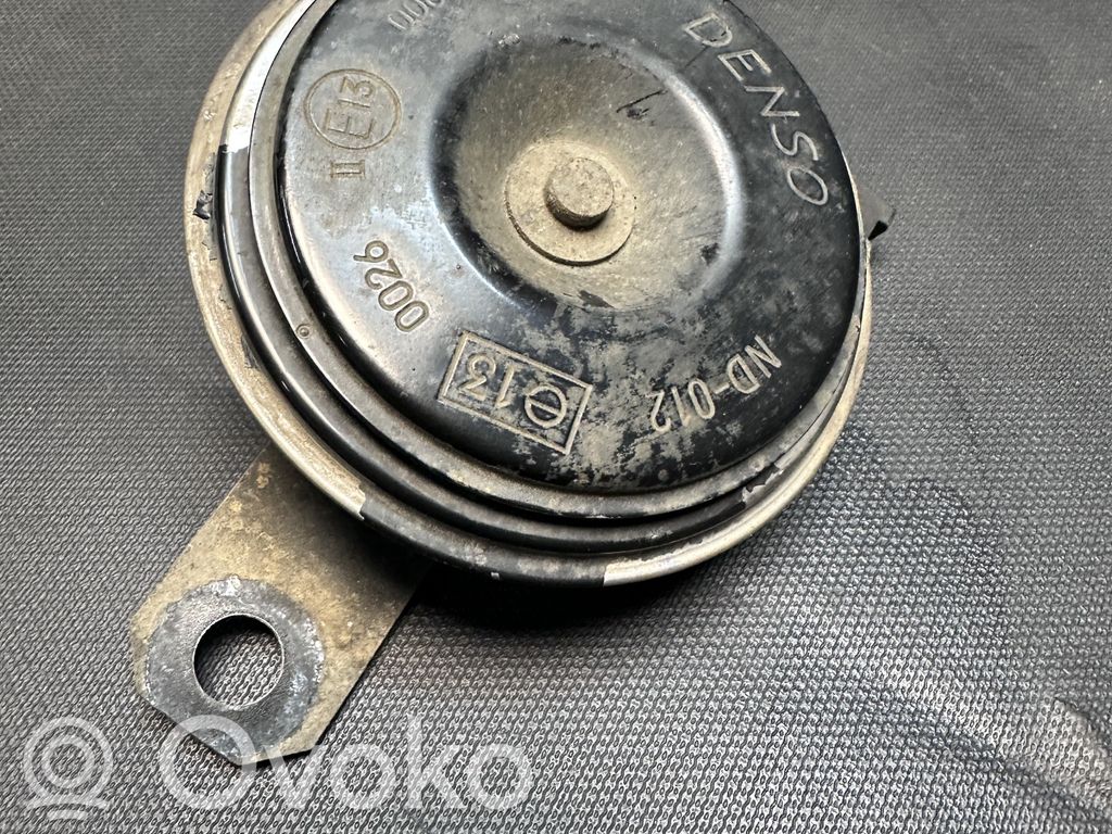 Toyota Hilux (AN120, AN130) Clacson 