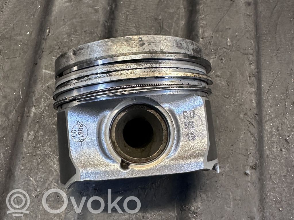 Volvo V60 Piston 