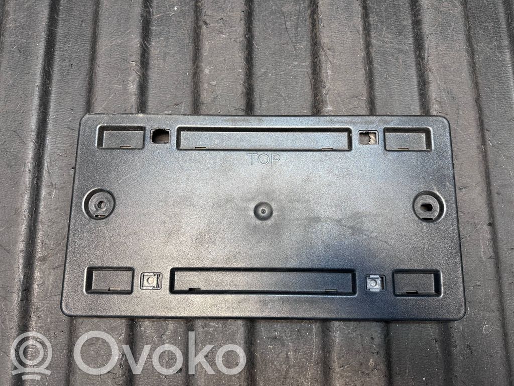 Audi A4 S4 B9 Ramka przedniej tablicy rejestracyjnej 