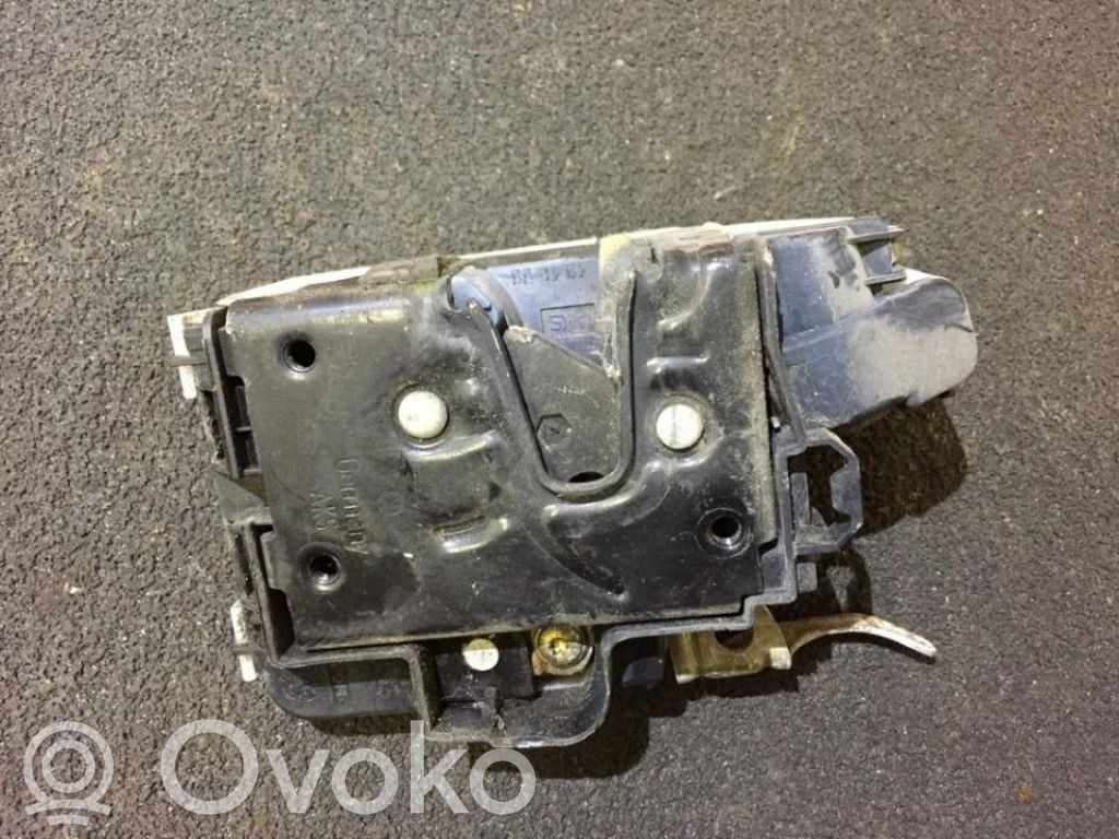 Zamek drzwi przednich   6K2837016S