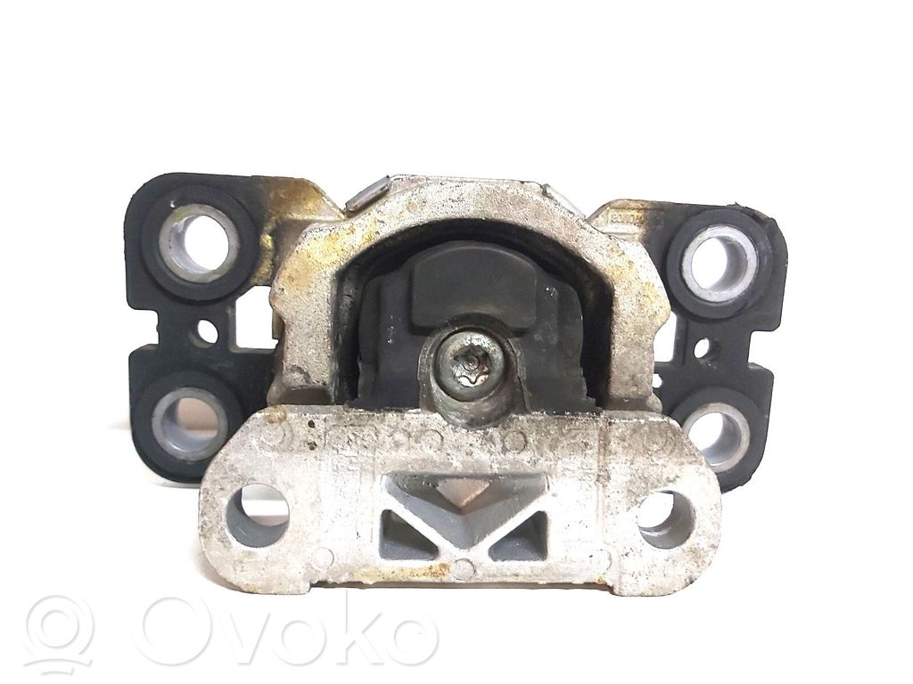 Volvo S60 Engine mount bracket 