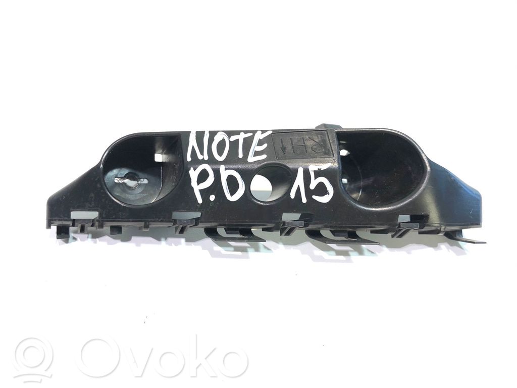 Nissan Note (E12) Priekšpusē bampera turētājs 