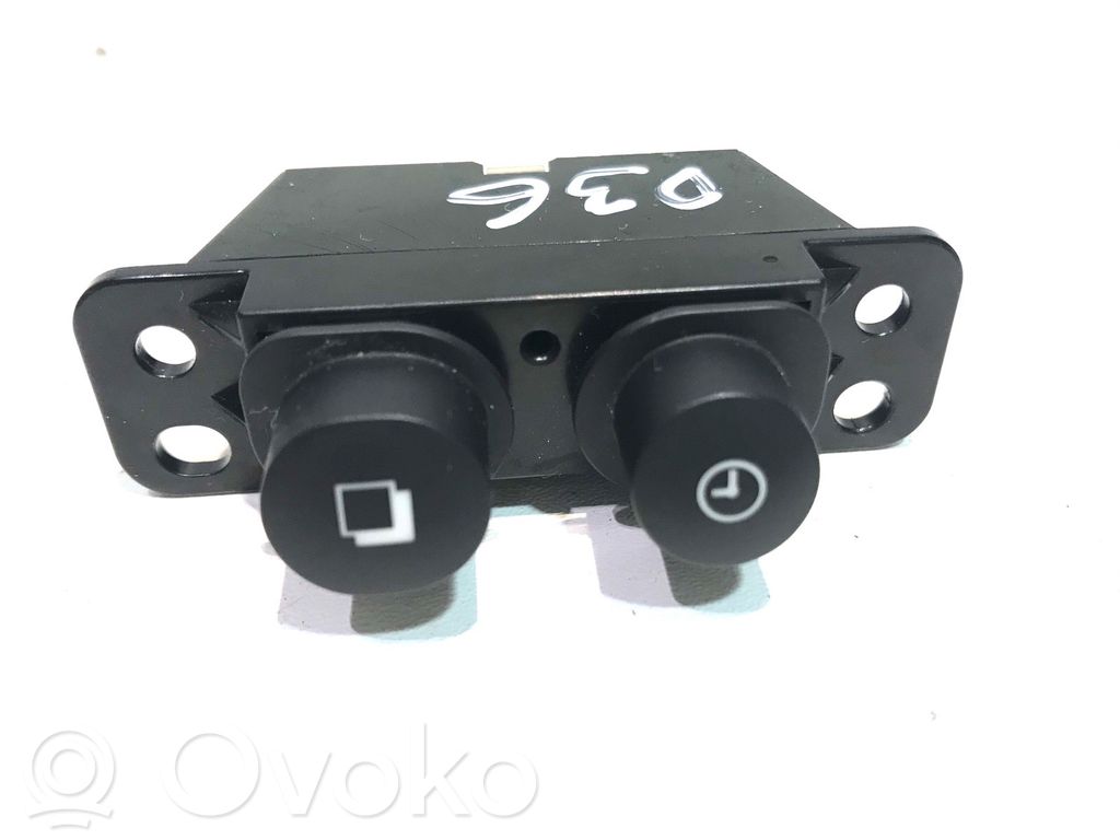 Nissan Note (E12) Other switches/knobs/shifts 