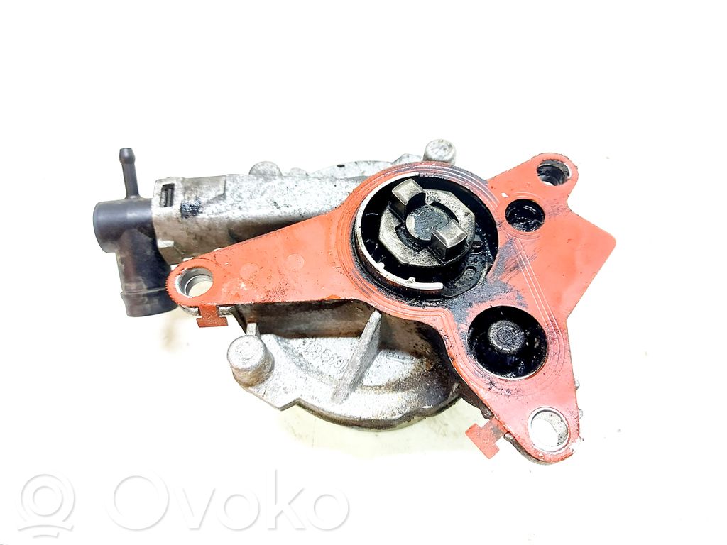 Nissan Qashqai Vacuum pump 