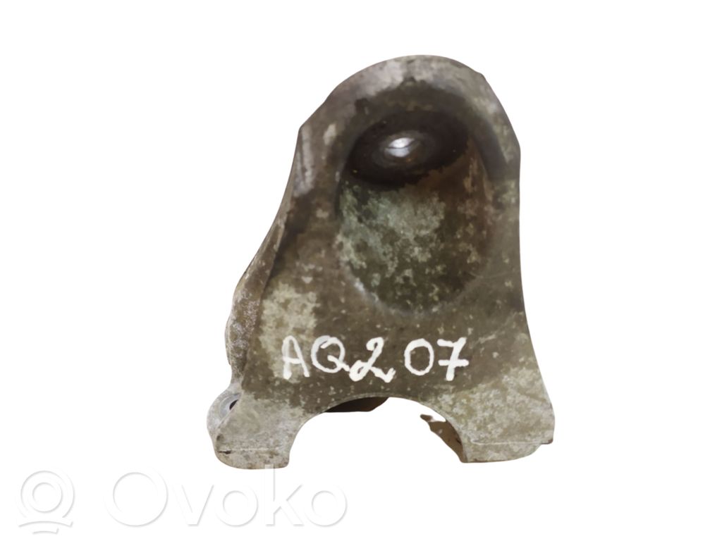 Audi Q7 4L Engine mounting bracket 