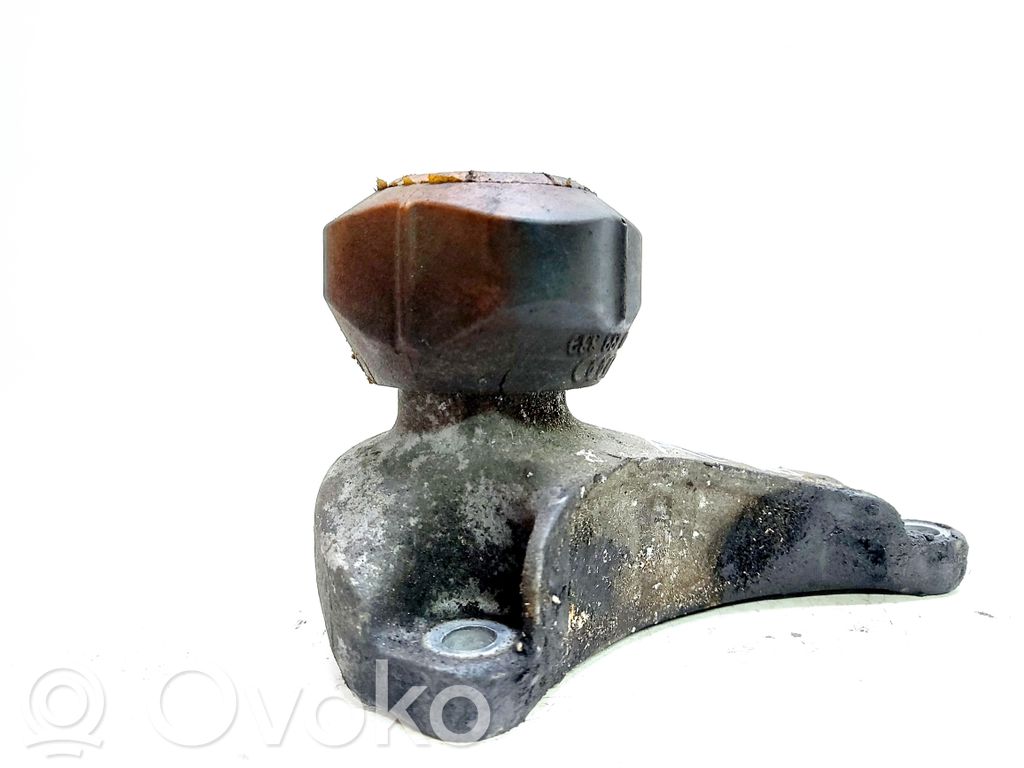 Audi A6 Allroad C6 Engine mounting bracket 