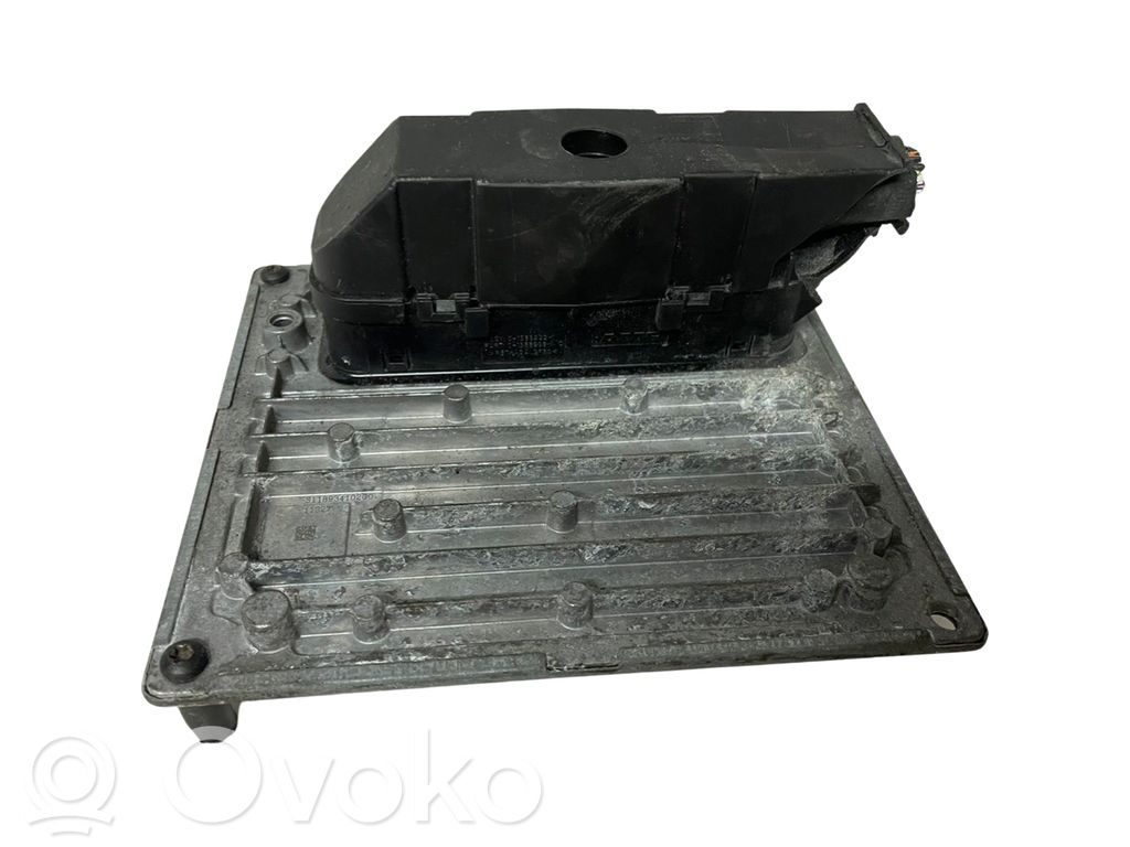 Engine control unit/module   5M5112A650FG,S118934102G