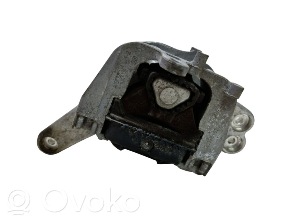 Volkswagen Golf VII Engine mount bracket 