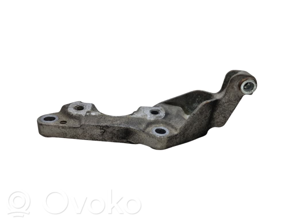 Volvo XC60 Gearbox mounting bracket 