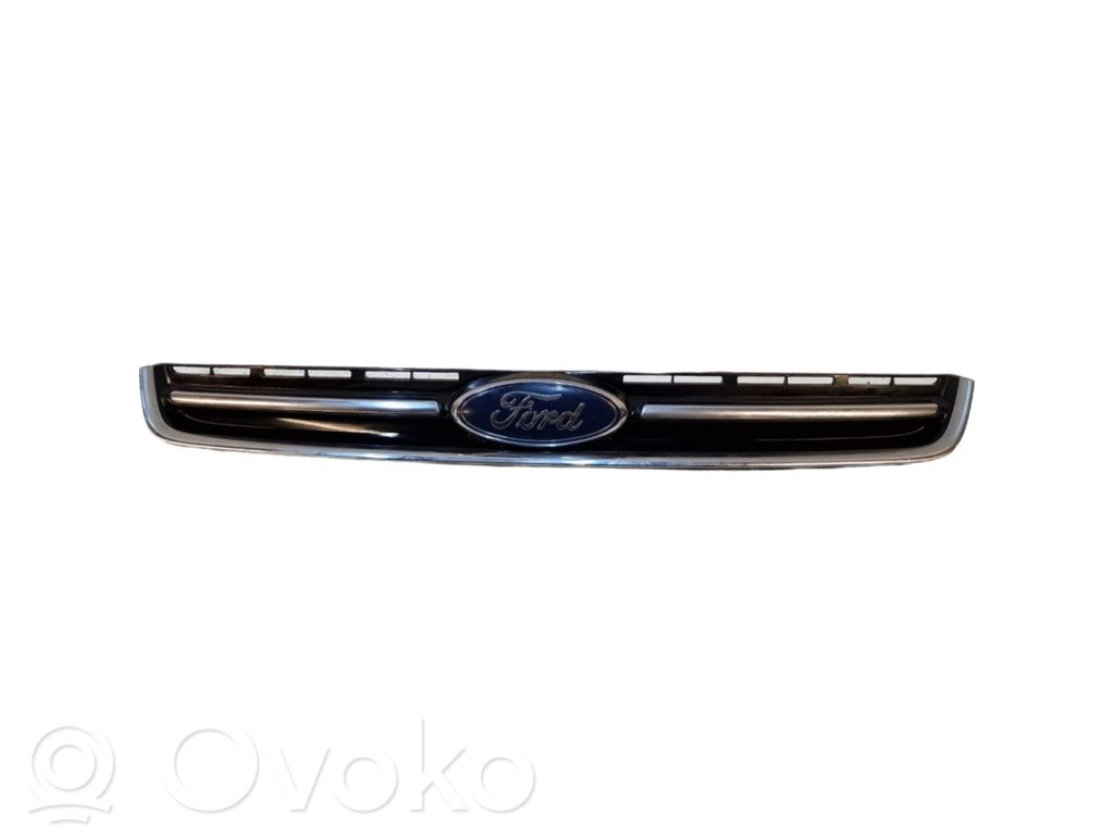 Ford Kuga II Augšējais režģis 