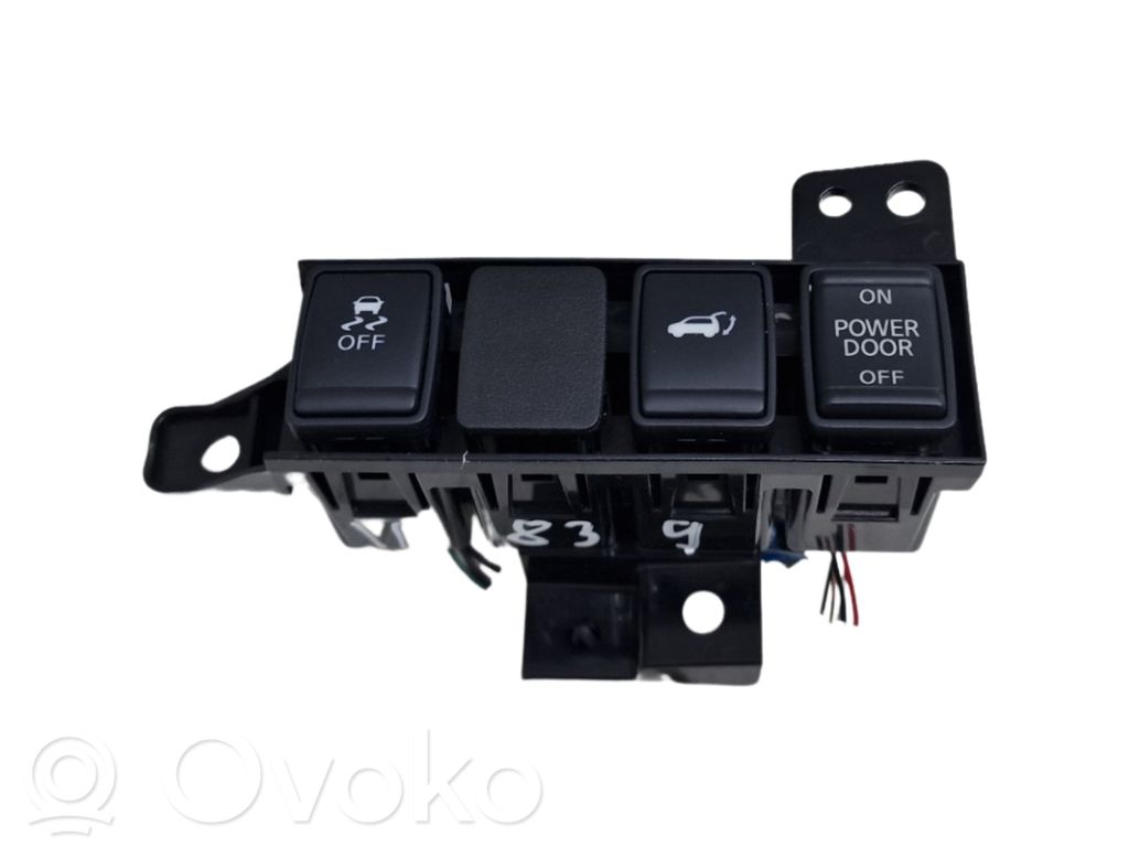 Nissan X-Trail T32 A set of switches 