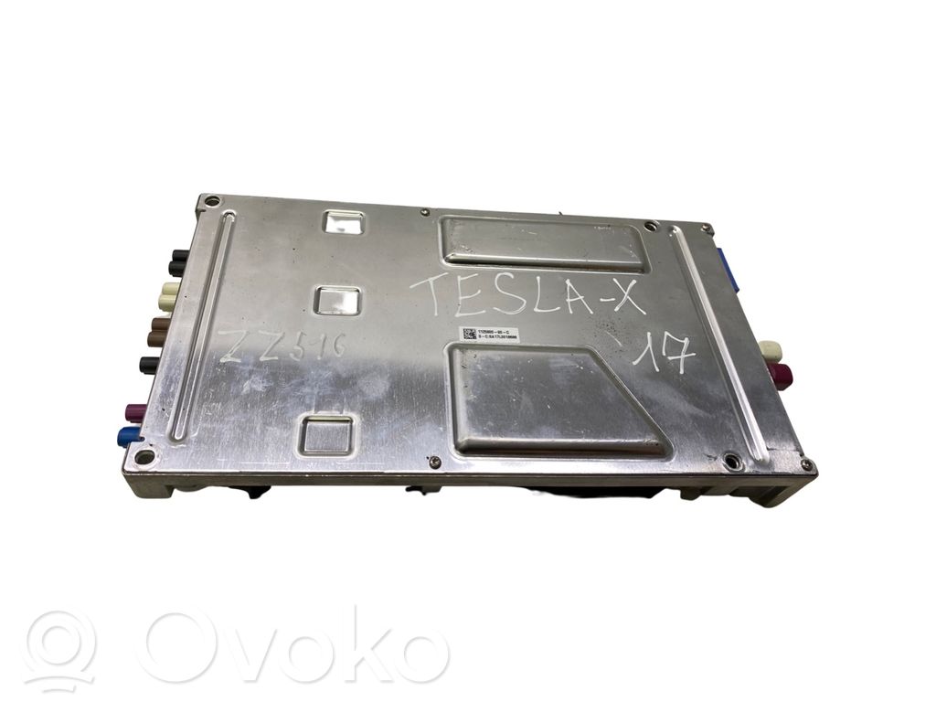 Autres unités de commande / modules   5YJXCCE26JF080196,112580000C